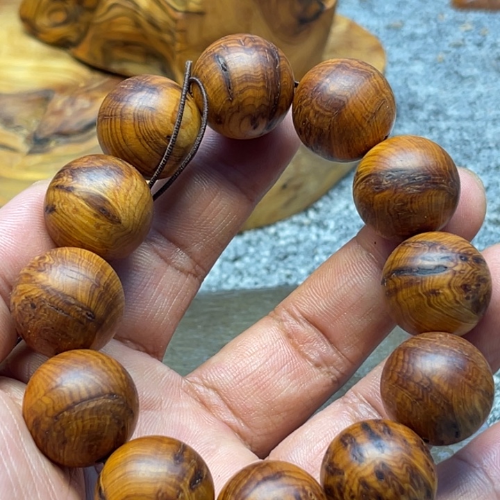 随***风柏木（崖柏）瑕疵231