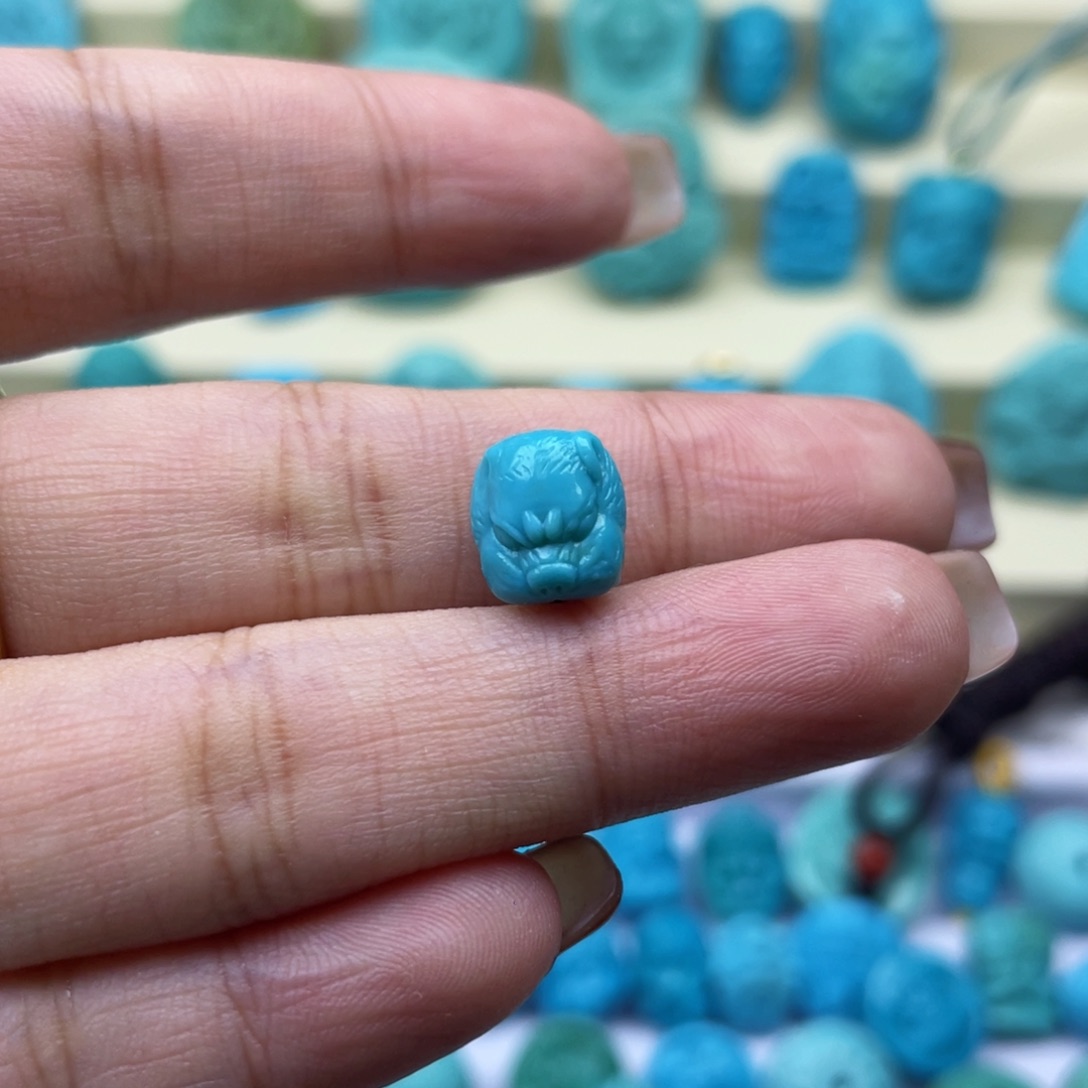 绿松石雕刻未镶嵌