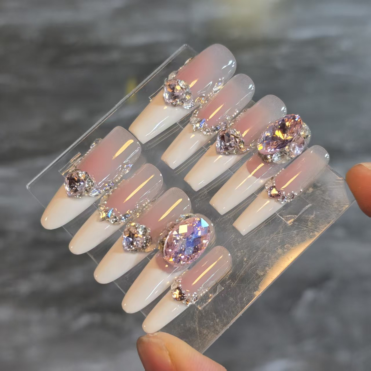 花样甜心丶(定制+小钢珠+无缝隙)珠宝级丶手工穿戴甲默认微瑕