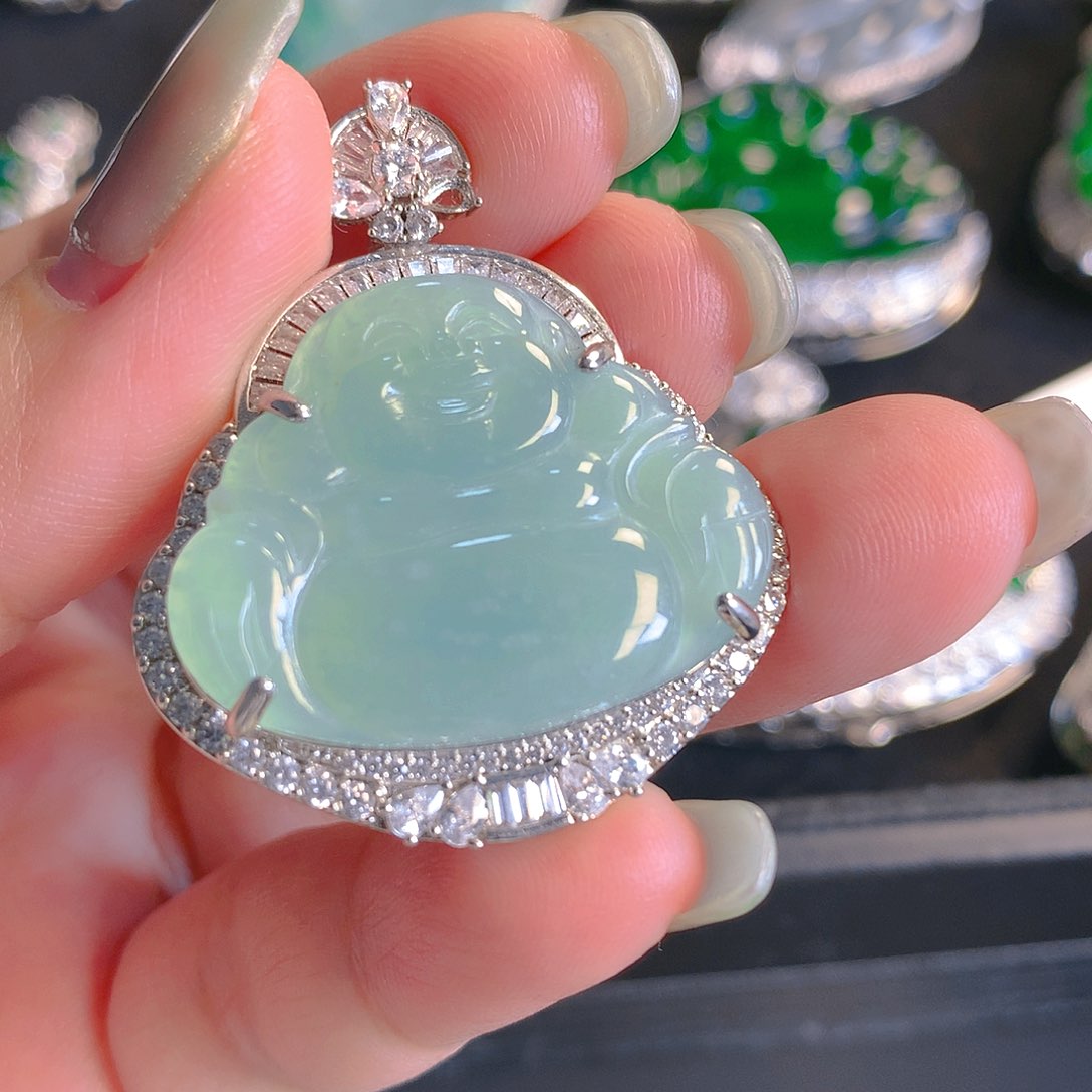 翡翠颈饰未镶嵌翡翠