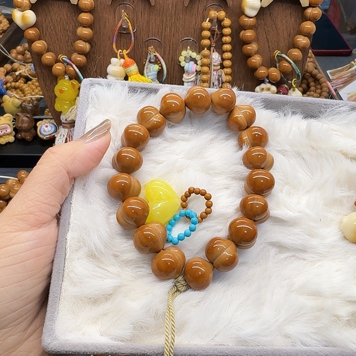 （***）猴头核桃吊坠猴头屁桃