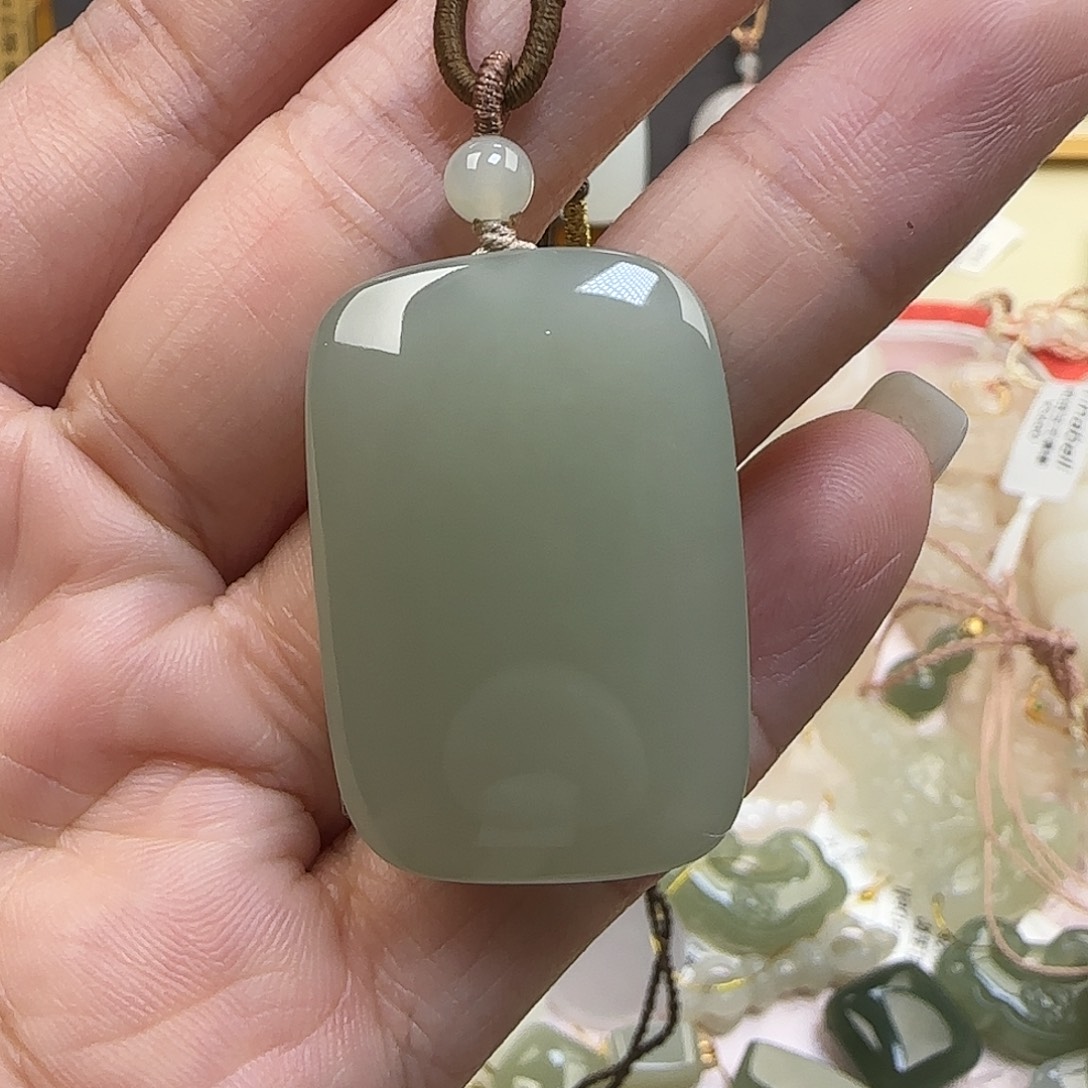 ༊****和田玉未镶嵌颈饰