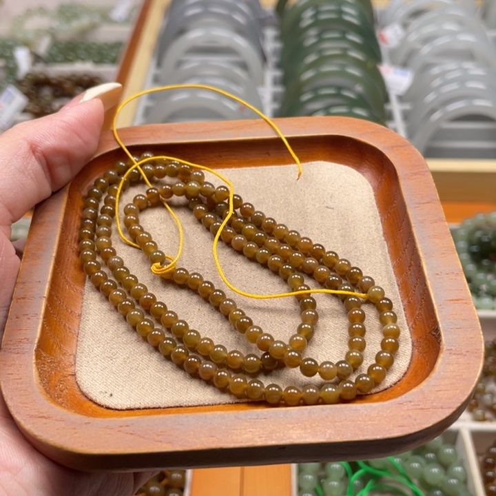 和田玉未镶嵌珠串4mm