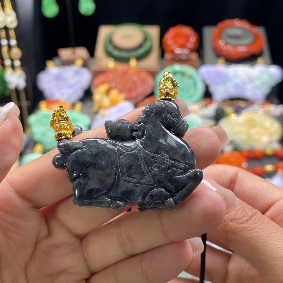 翡翠颈饰未镶嵌代编织