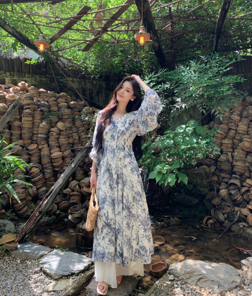 【GFHG专属】飘逸连衣裙女度假长袖防晒青花瓷印花长裙LSQ2876