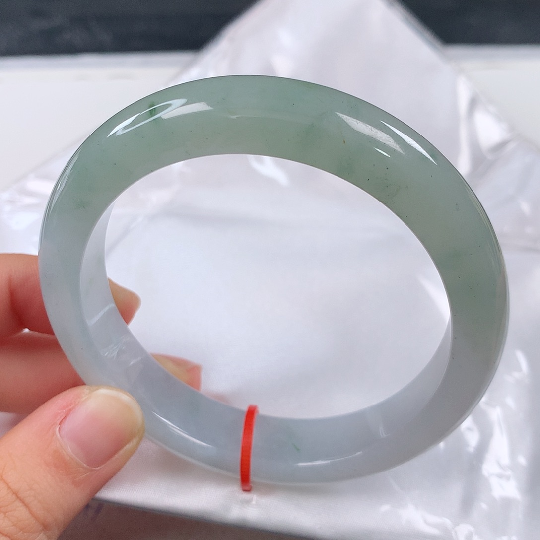 翡翠手镯未镶嵌 正圈①①⑧