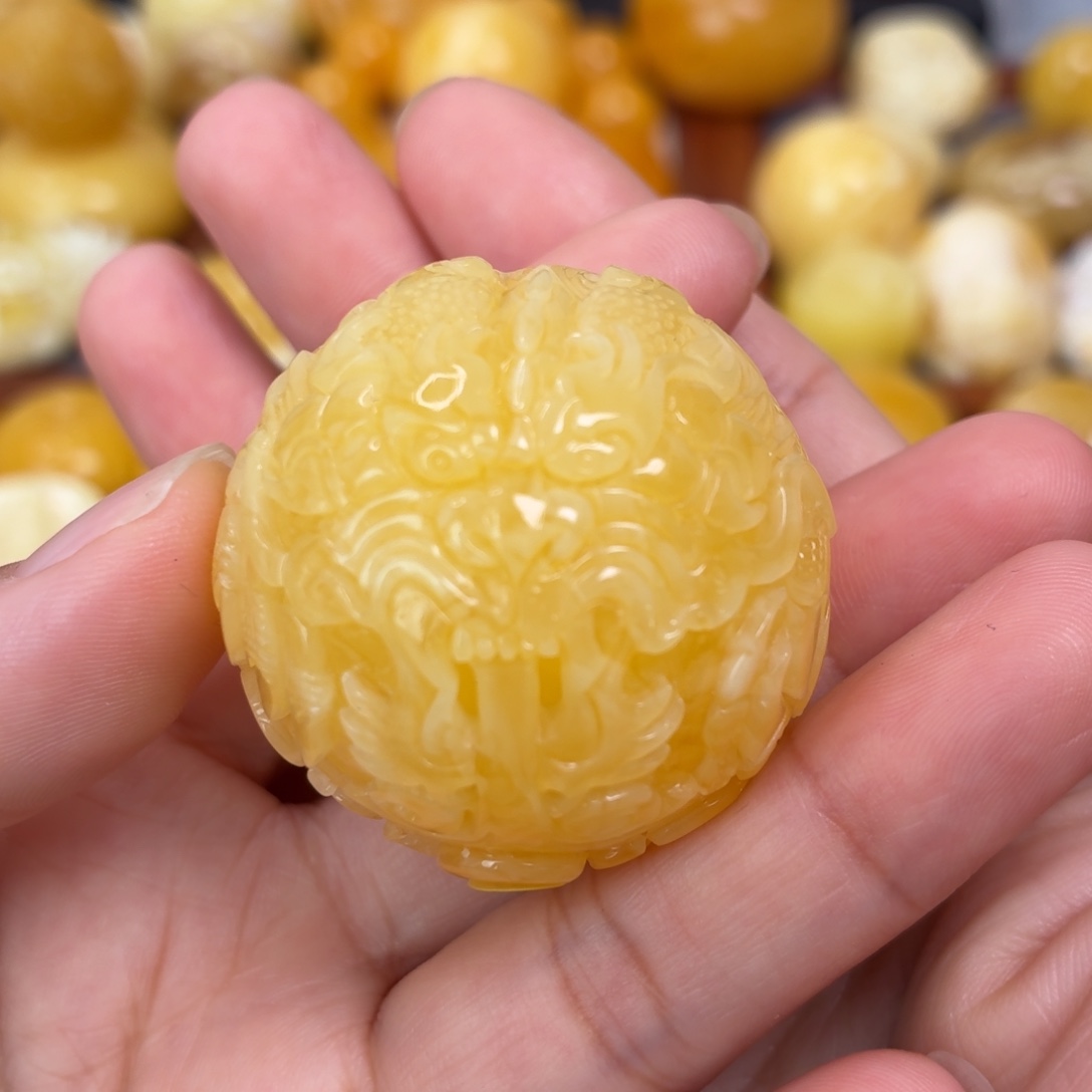 蜜蜡未镶嵌吊坠(不含链)38龙珠