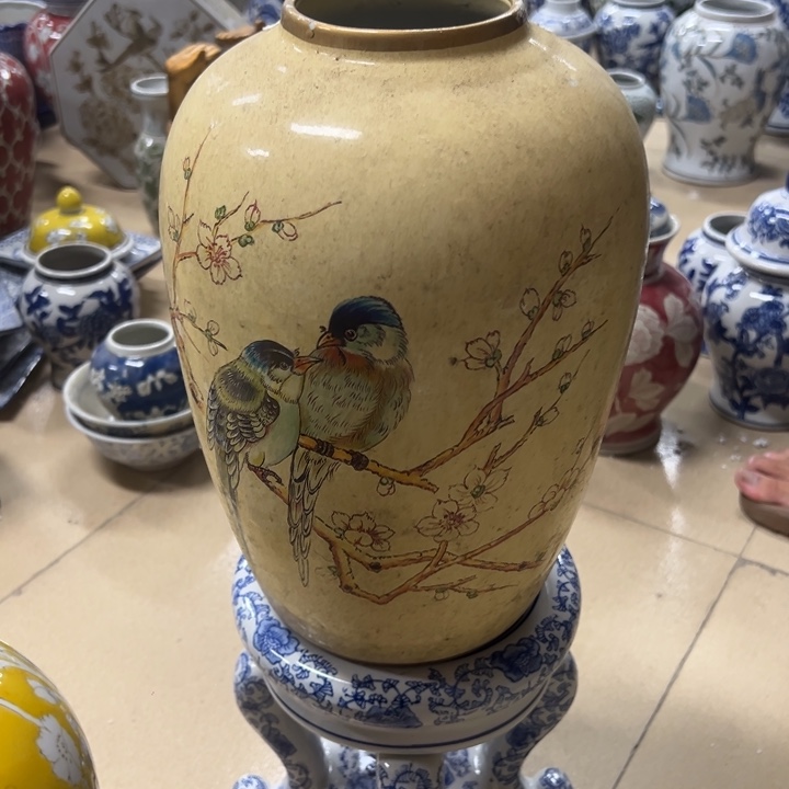 瓷片微瑕。。。。。。。。。。。。。。