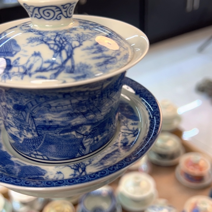 卧***李瓷片白青花清明上河图马蹄盖碗