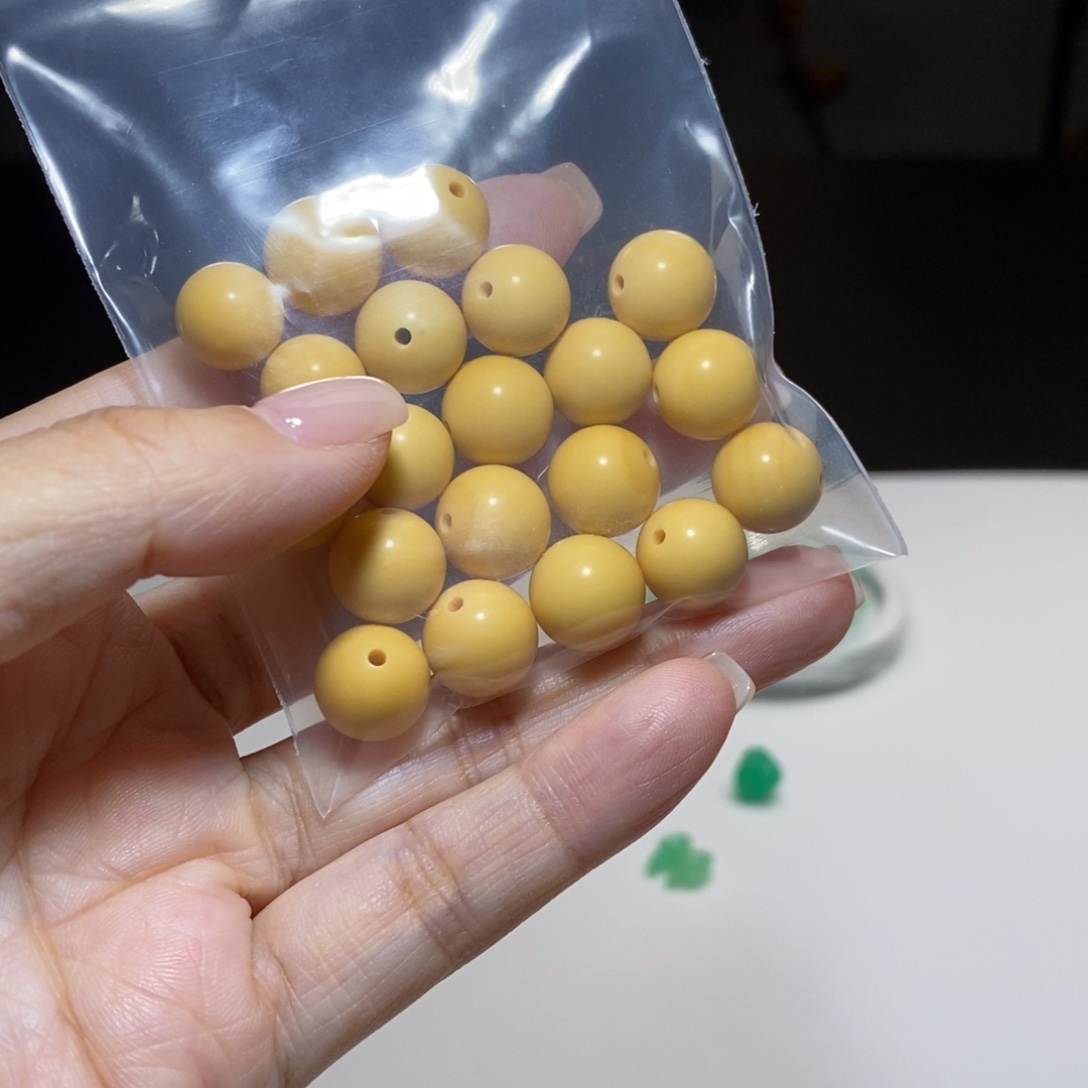 横***横定制石英质玉（缅黄）未镶嵌定制老型11x10定制老型11x10