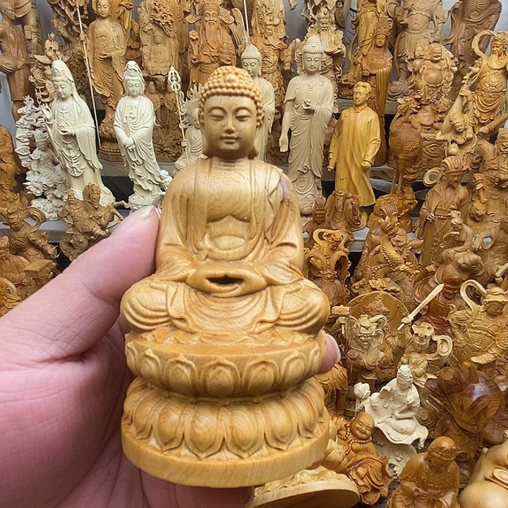 在***爷柏木（崖柏）阿弥陀佛