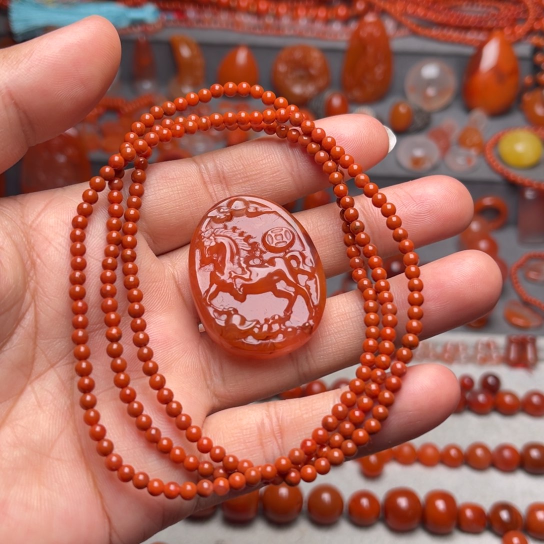 霞***大南红玛瑙未镶嵌马吊坠