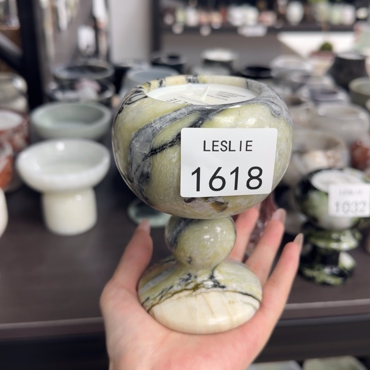 X1618.             檀香味道