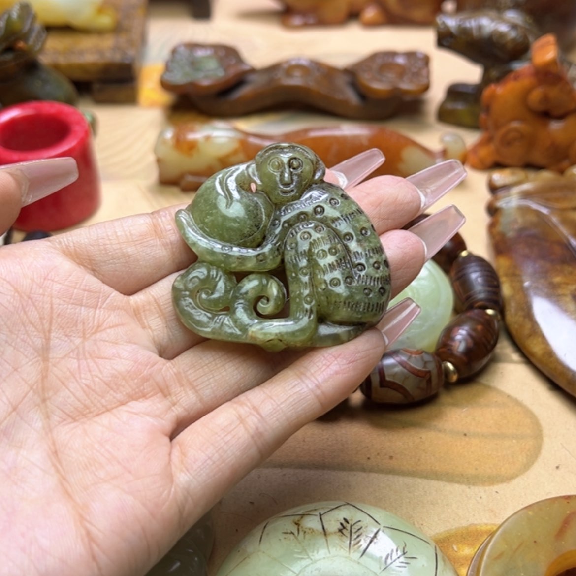 【闪购商品】蛇纹石玉颈饰未镶嵌