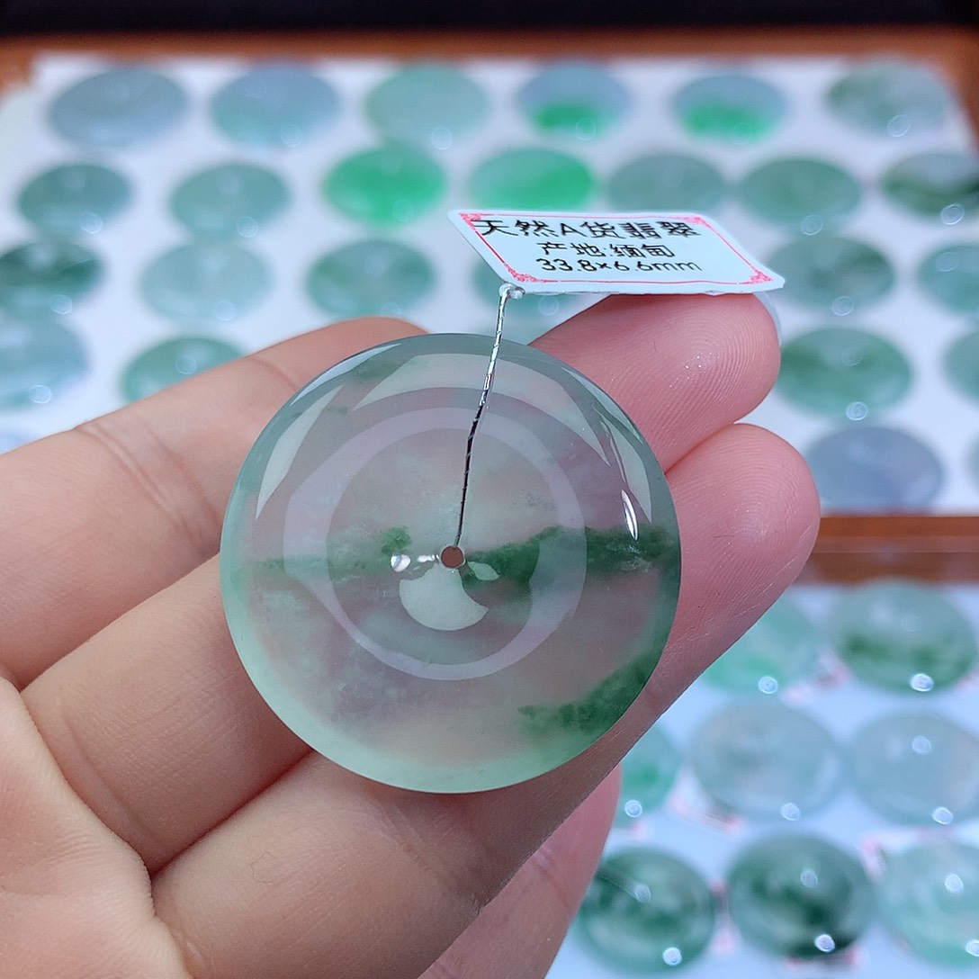 翡翠吊坠(不含链)未镶嵌