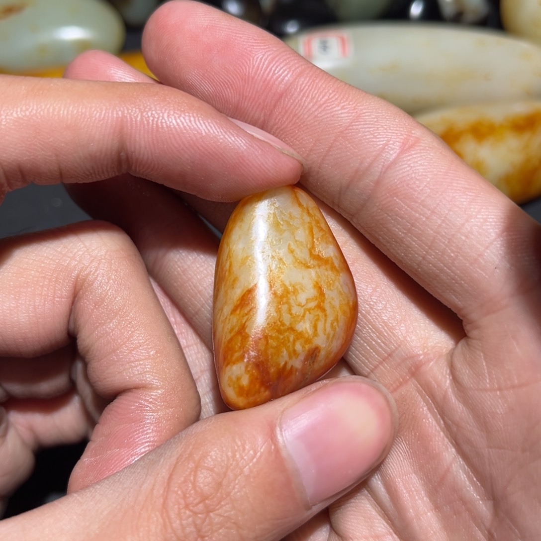 和田玉未镶嵌珠宝奇石