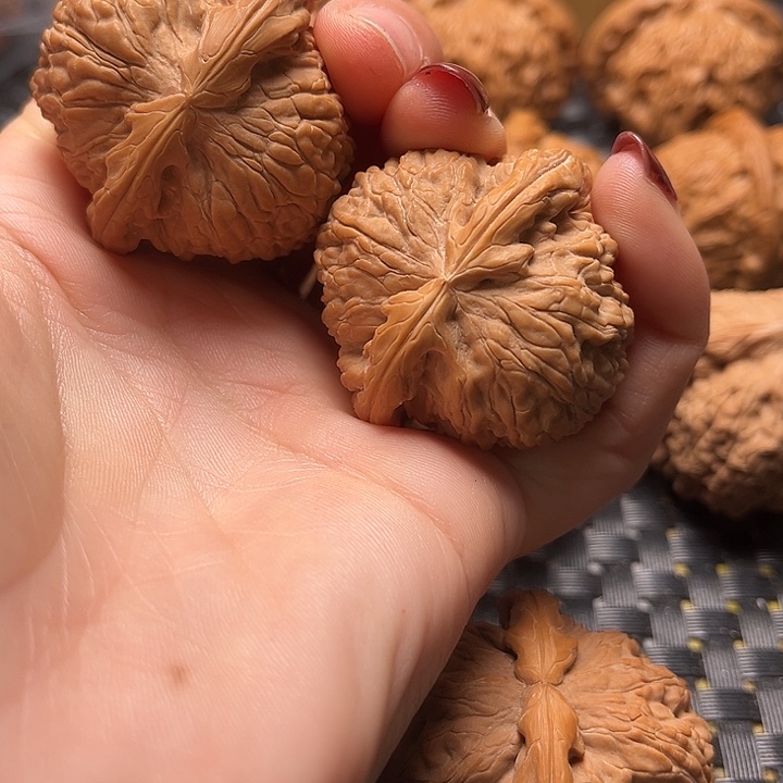 无**求文玩核桃把件40白狮子