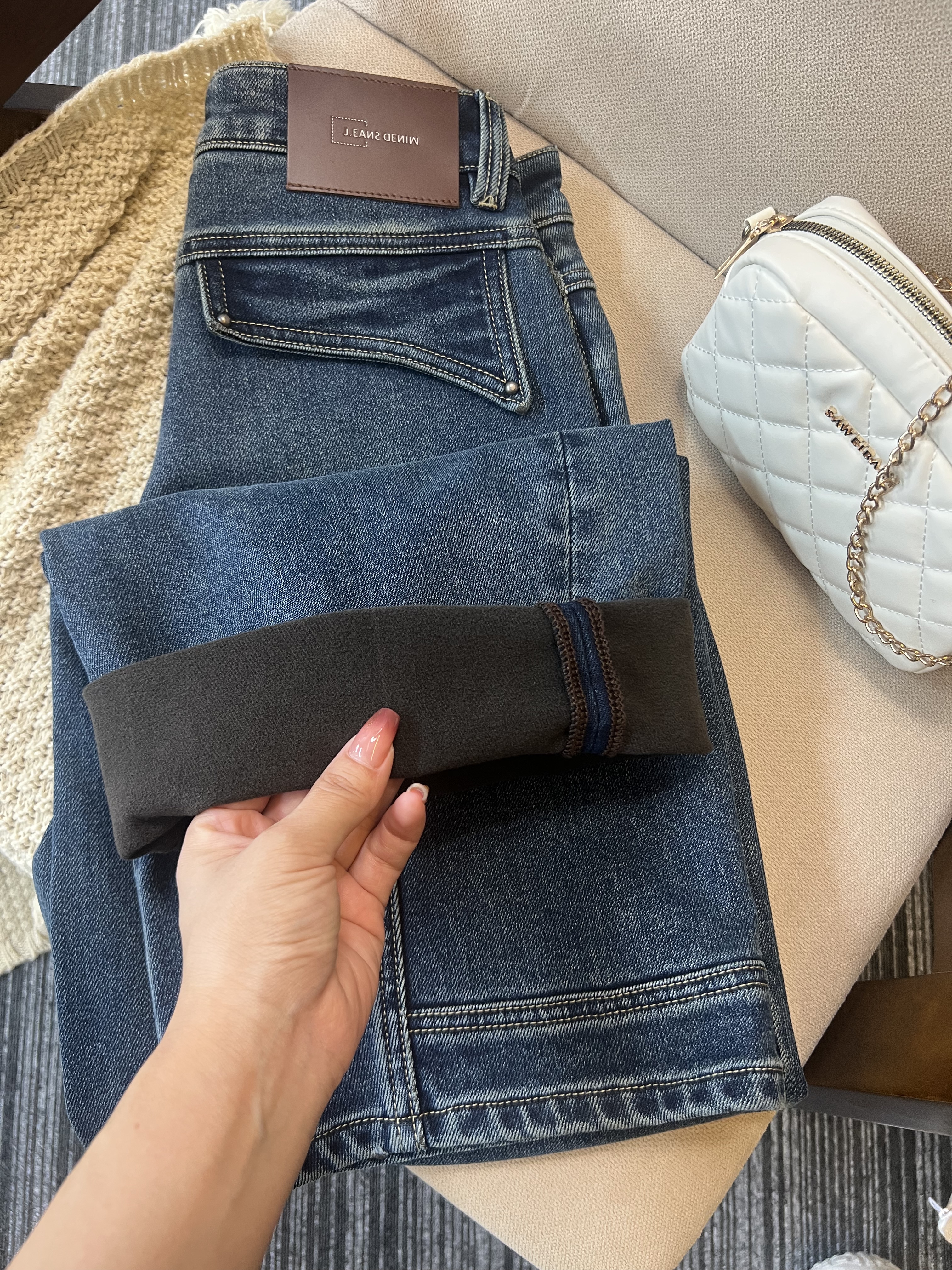 2025冬季新款弯刀裤复古蓝色高腰牛仔裤时尚百搭宽松水洗设计师