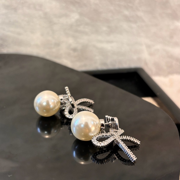 铜合金合成锆石耳饰 字母蝴蝶结zz耳环EH2298