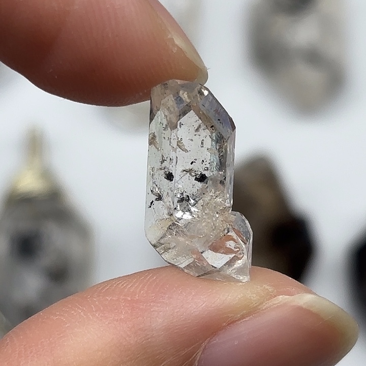 颈饰水晶未镶嵌共生闪灵钻19mm+