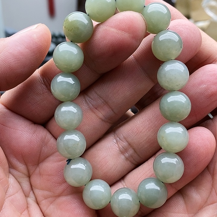 【闪购商品】未镶嵌手链和田玉12天空蓝