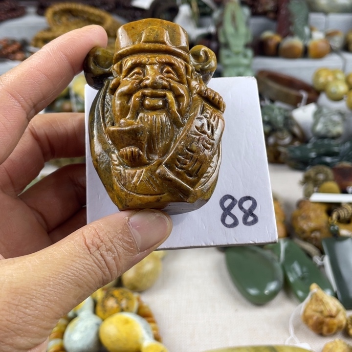 爱***a岫岩河磨玉（透闪石质玉）未镶嵌珠宝奇石