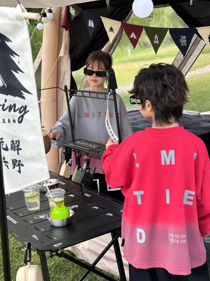 布鲁童品2025秋季新款男童女童宽松卫衣潮版圆通套头上衣58116