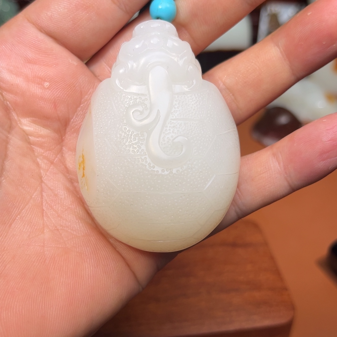 和田玉未镶嵌把件