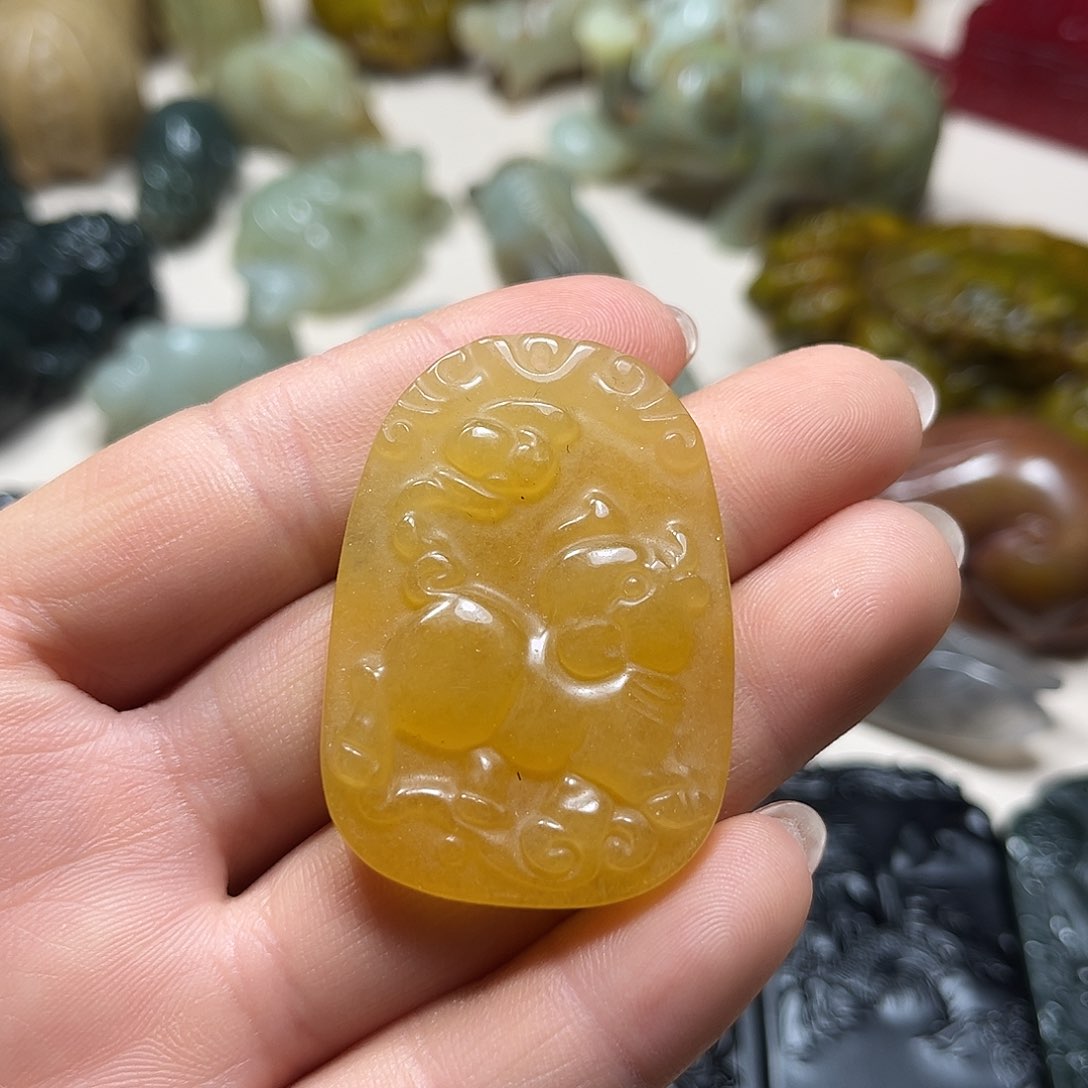 白玉菩提吊坠白玉菩提吊坠