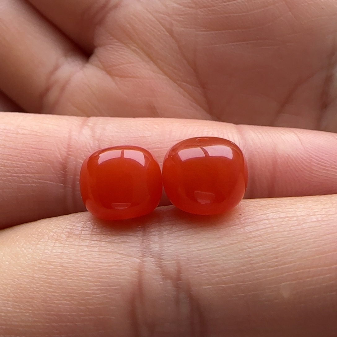 南红玛瑙老型9.5x8.2一对未镶嵌一颗水线