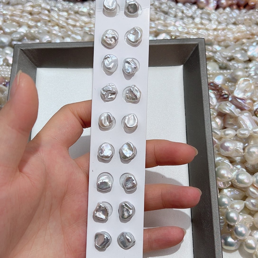 银S925镶嵌淡水珍珠耳钉