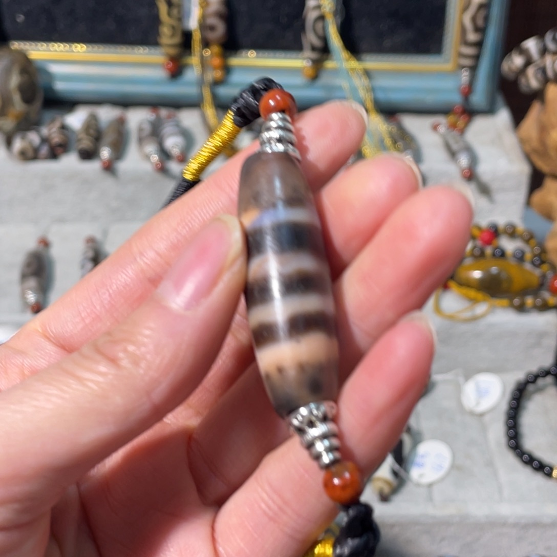 大叶紫檀（黑酸枝木类）