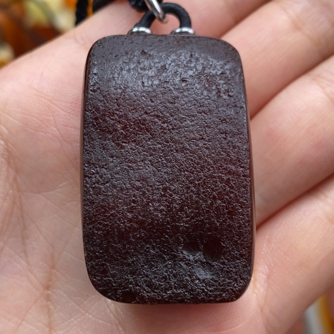 琥珀吊坠(赠链)未镶嵌