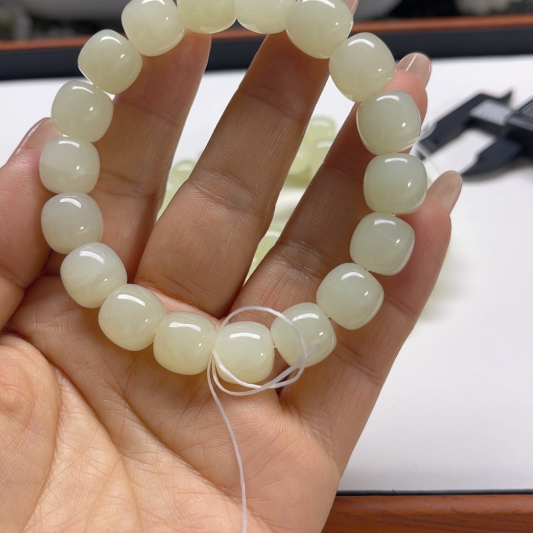 未镶嵌手链和田玉