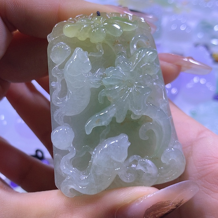 颈饰未镶嵌翡翠天然翡翠A货吊坠