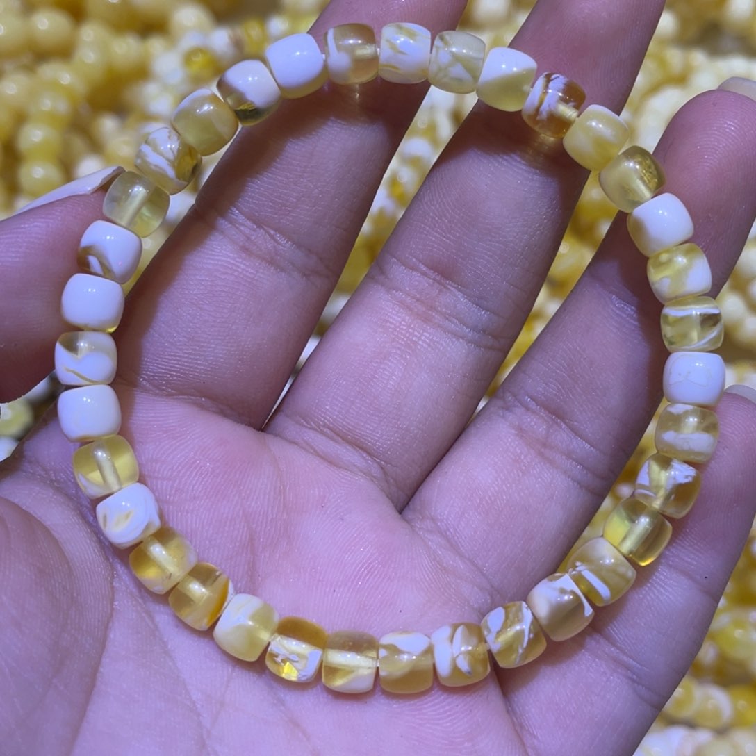 蜜蜡未镶嵌珠宝奇石6m