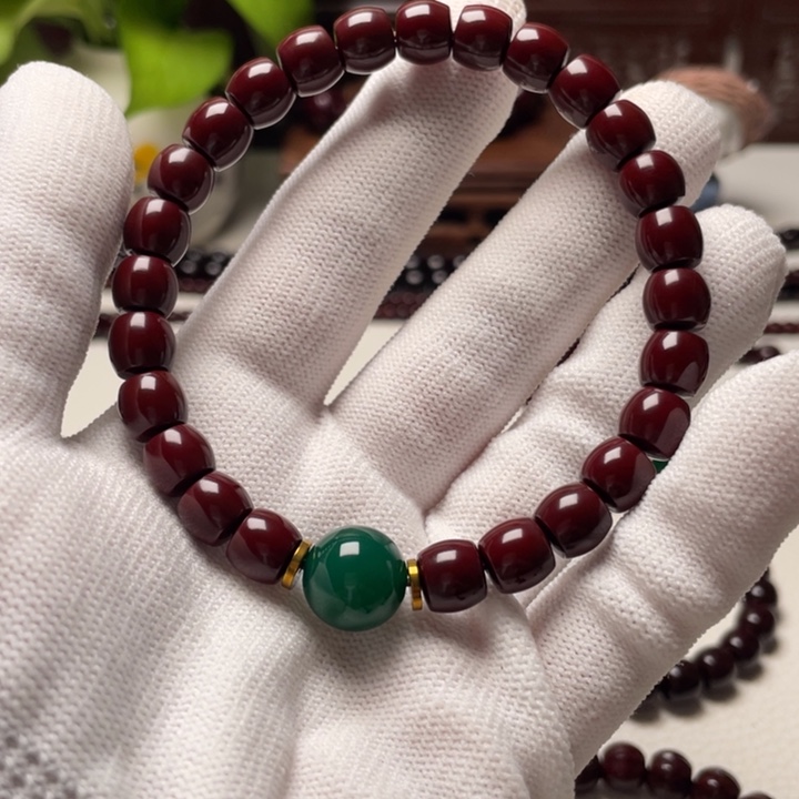 大***6吊坠猴头核桃猴头手串