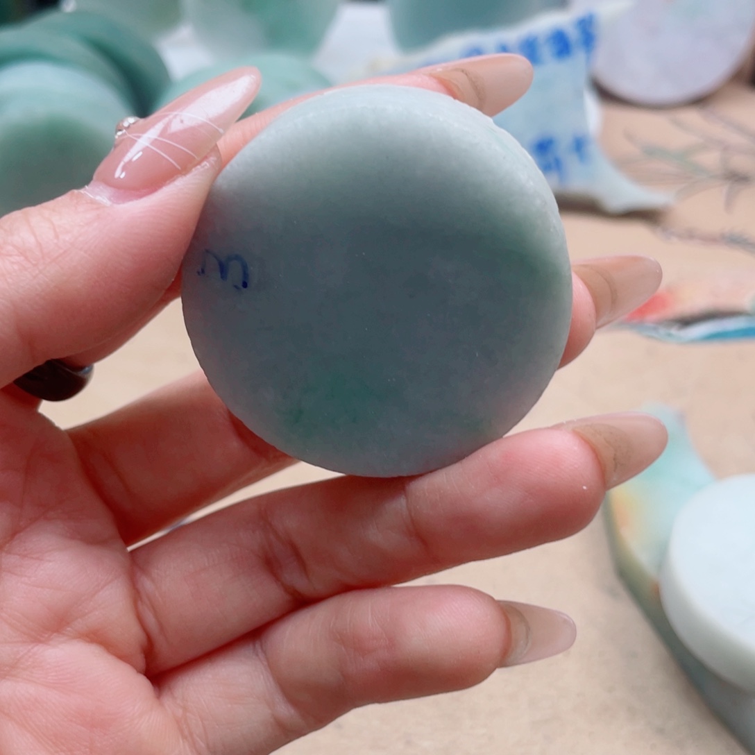 翡翠未镶嵌颈饰603……