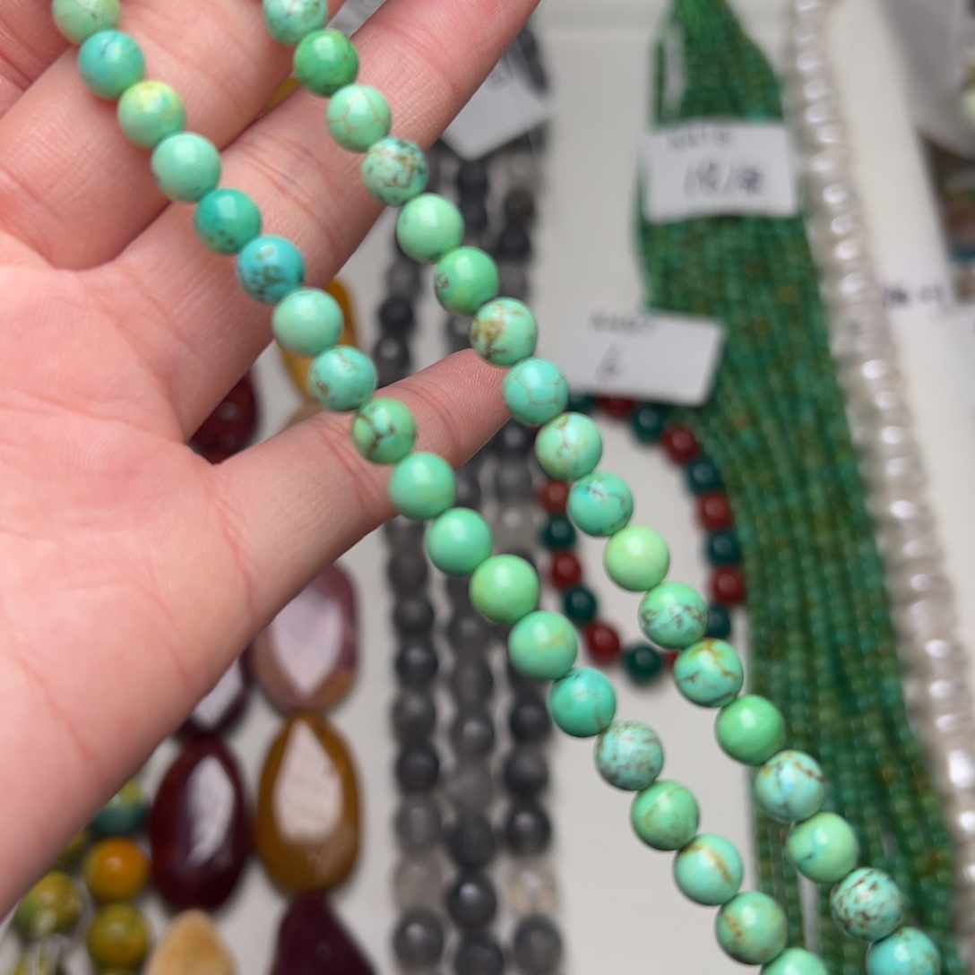 玛瑙/玉髓合金珠宝半成品K499。6.5mm苹果绿圆珠一条