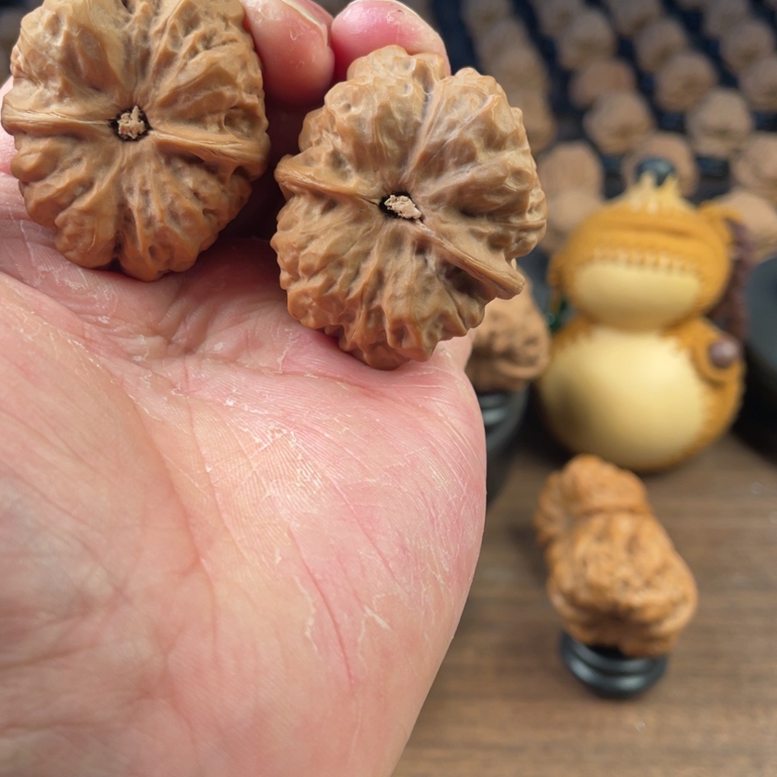 M***朱文玩核桃吊坠只能说我是个很