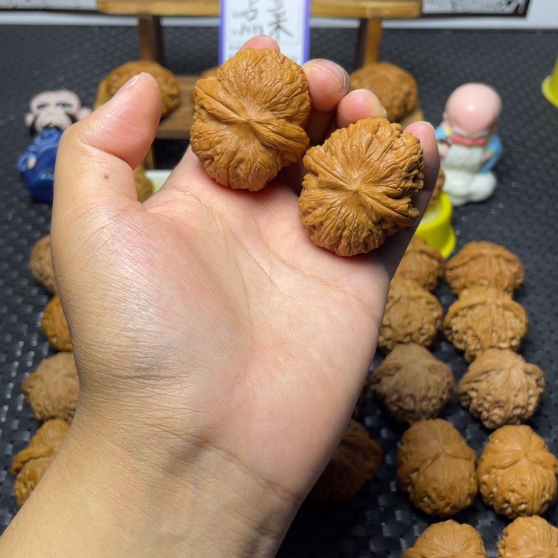 文玩核桃把件元宝43打底微修