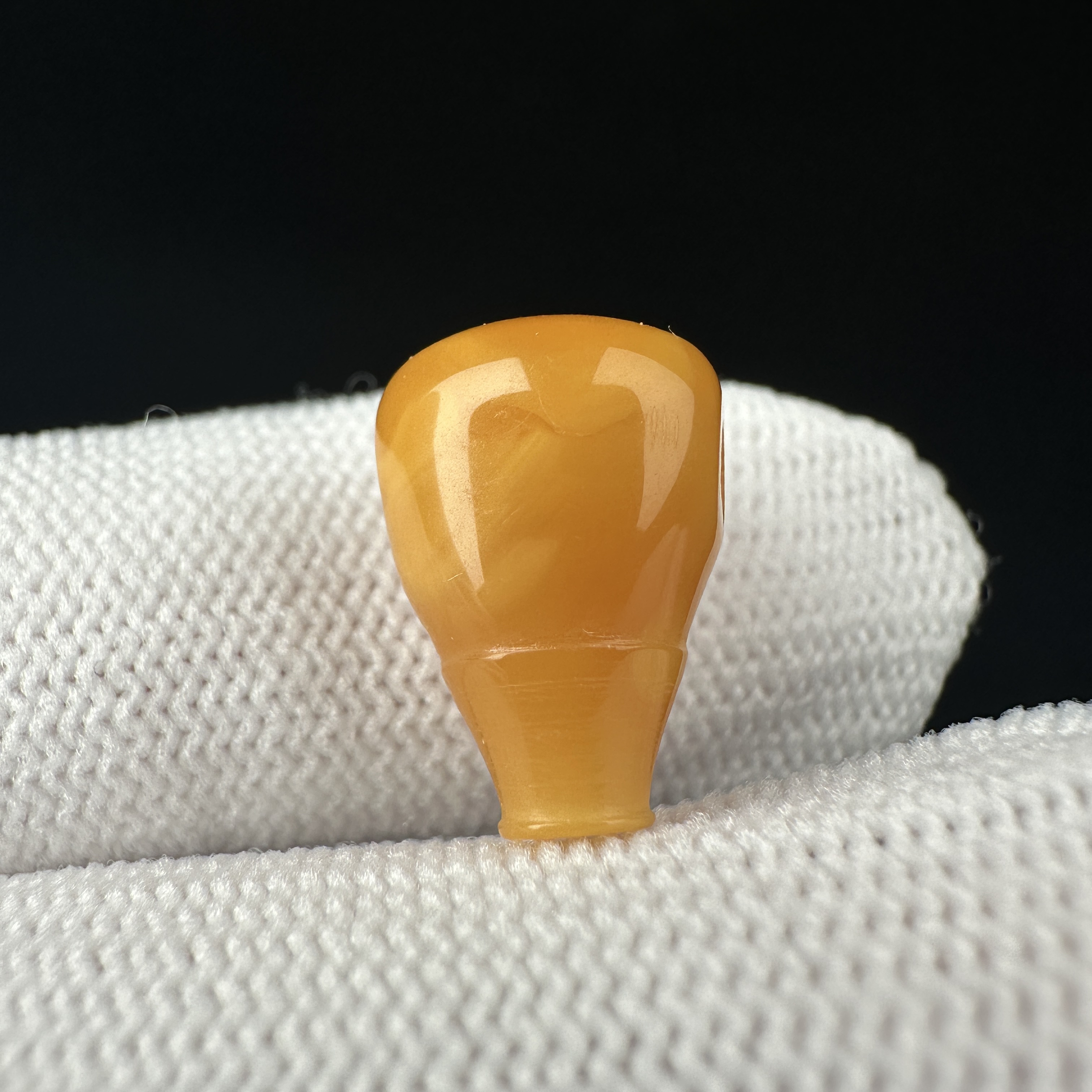 Z6975天然原矿蜜蜡 三通10.2*14.9mm支持复检 假一罚十