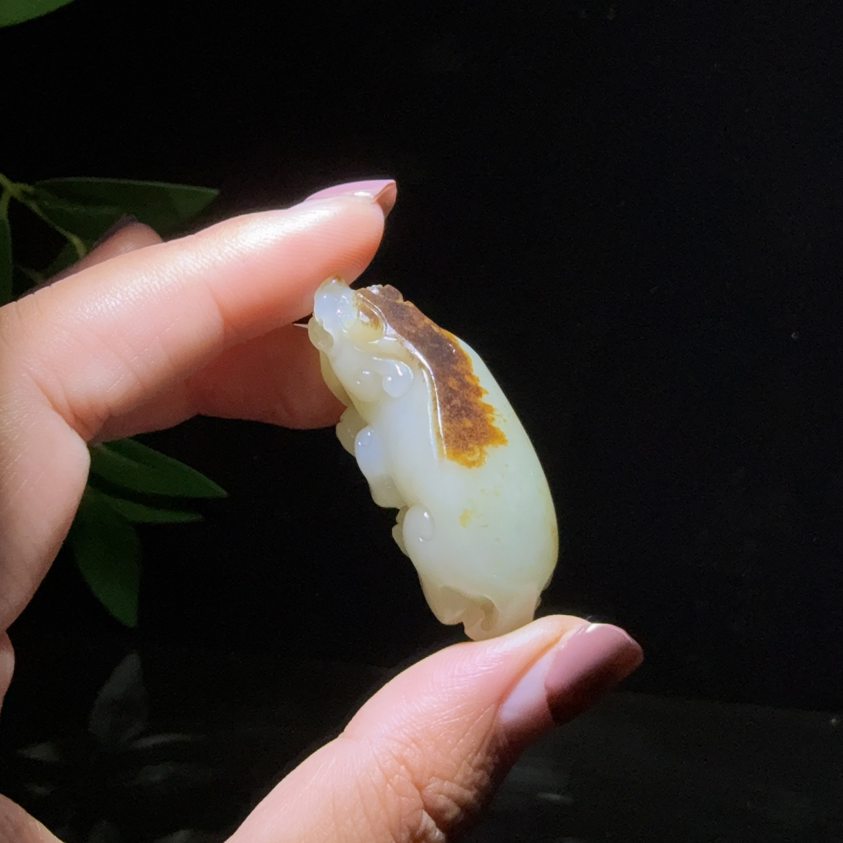 新疆子料黑红皮貔貅~24克