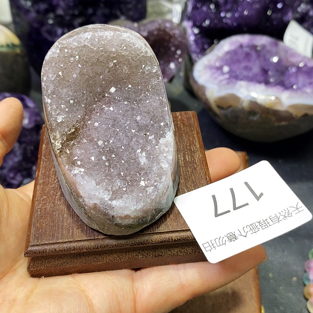 未镶嵌水晶大型摆件（非配饰）