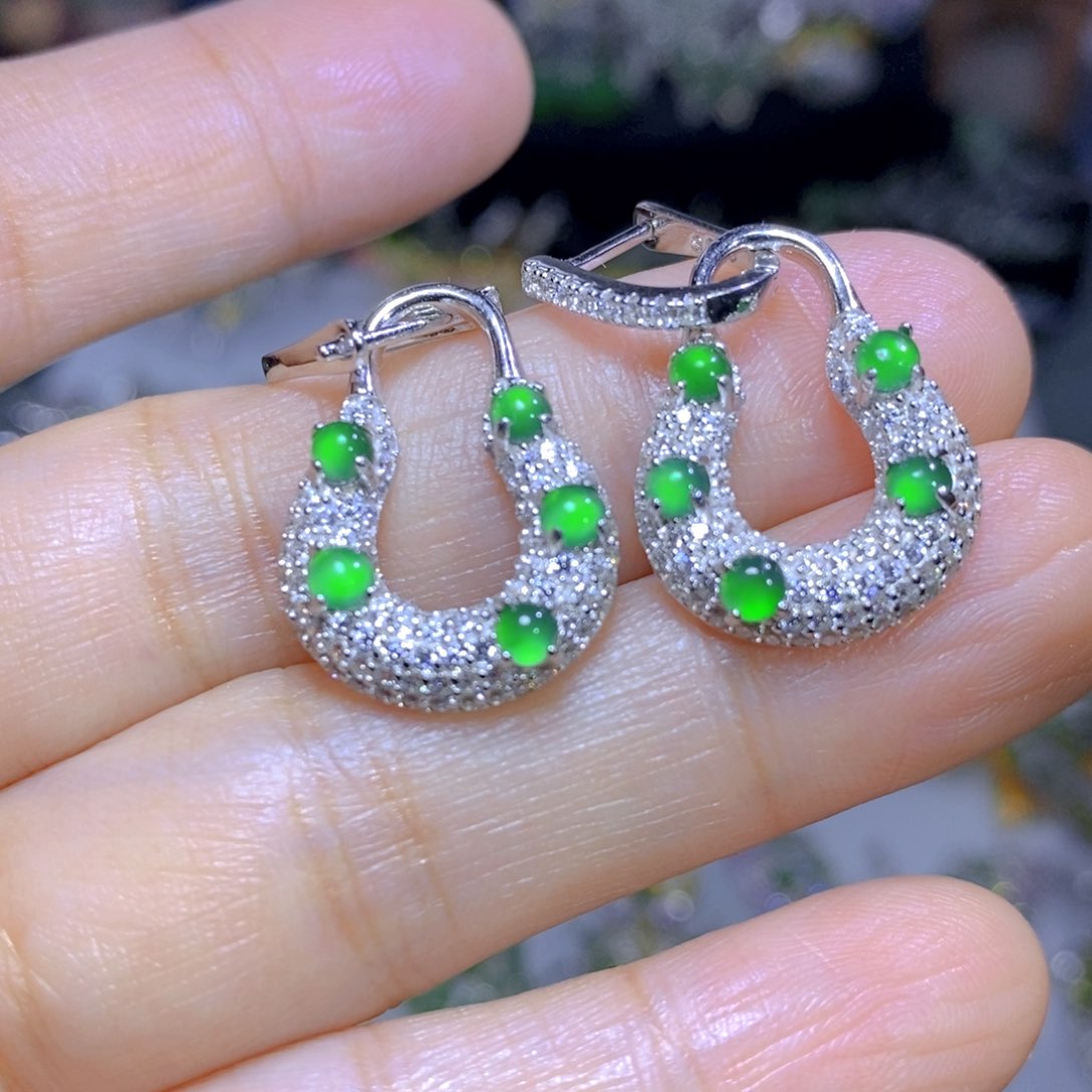 翡翠颈饰银S925镶嵌行***景天然翡翠