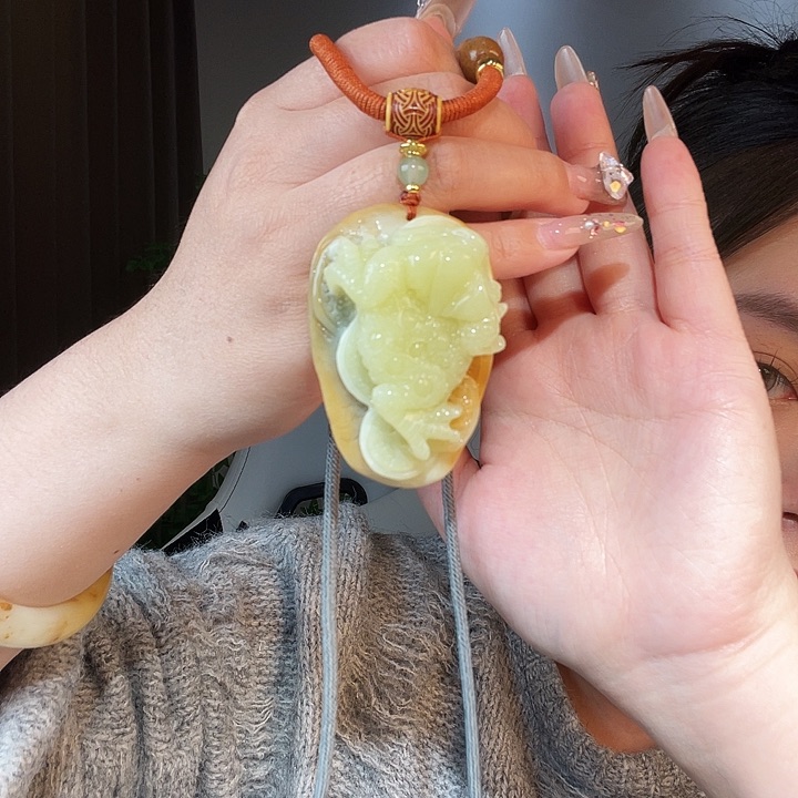 未镶嵌蛇纹石玉颈饰大*