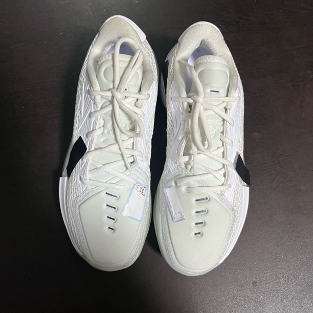 gt1白色 40码原盒 几乎全新