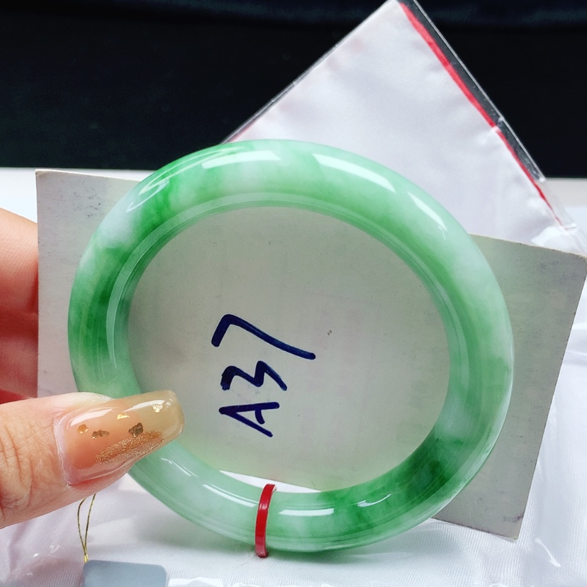 【闪购商品】翡翠手镯未镶嵌 圆条54+