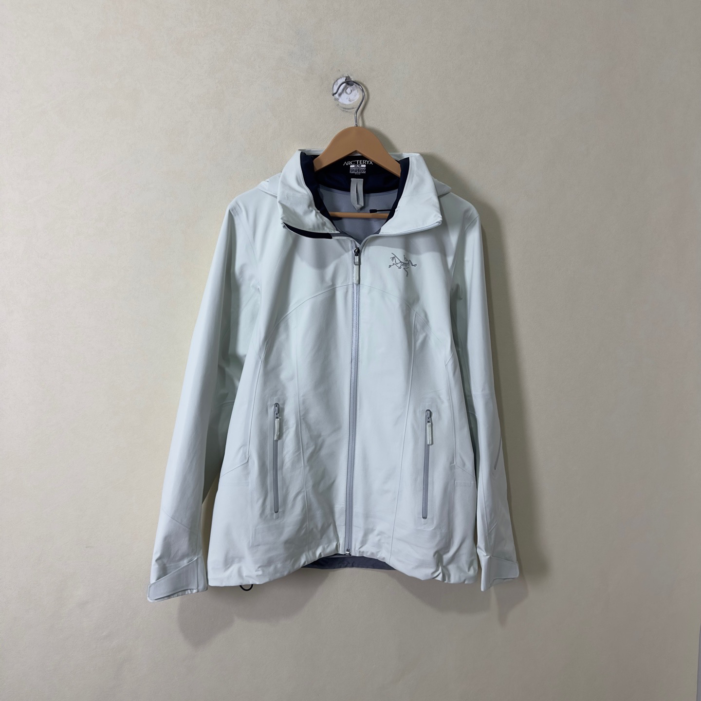 99新 ARC'TERYX/始祖鸟 M码 白色夹克外套 