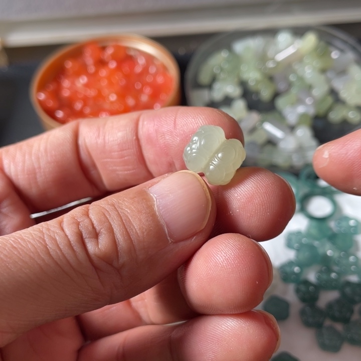 颈饰未镶嵌和田玉